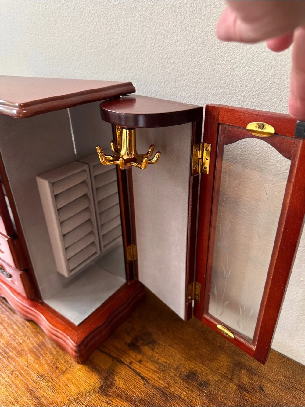 Vintage 1980s Wooden Jewelry Box Floral Door 2 Drawers Necklace Hanger Rings 11